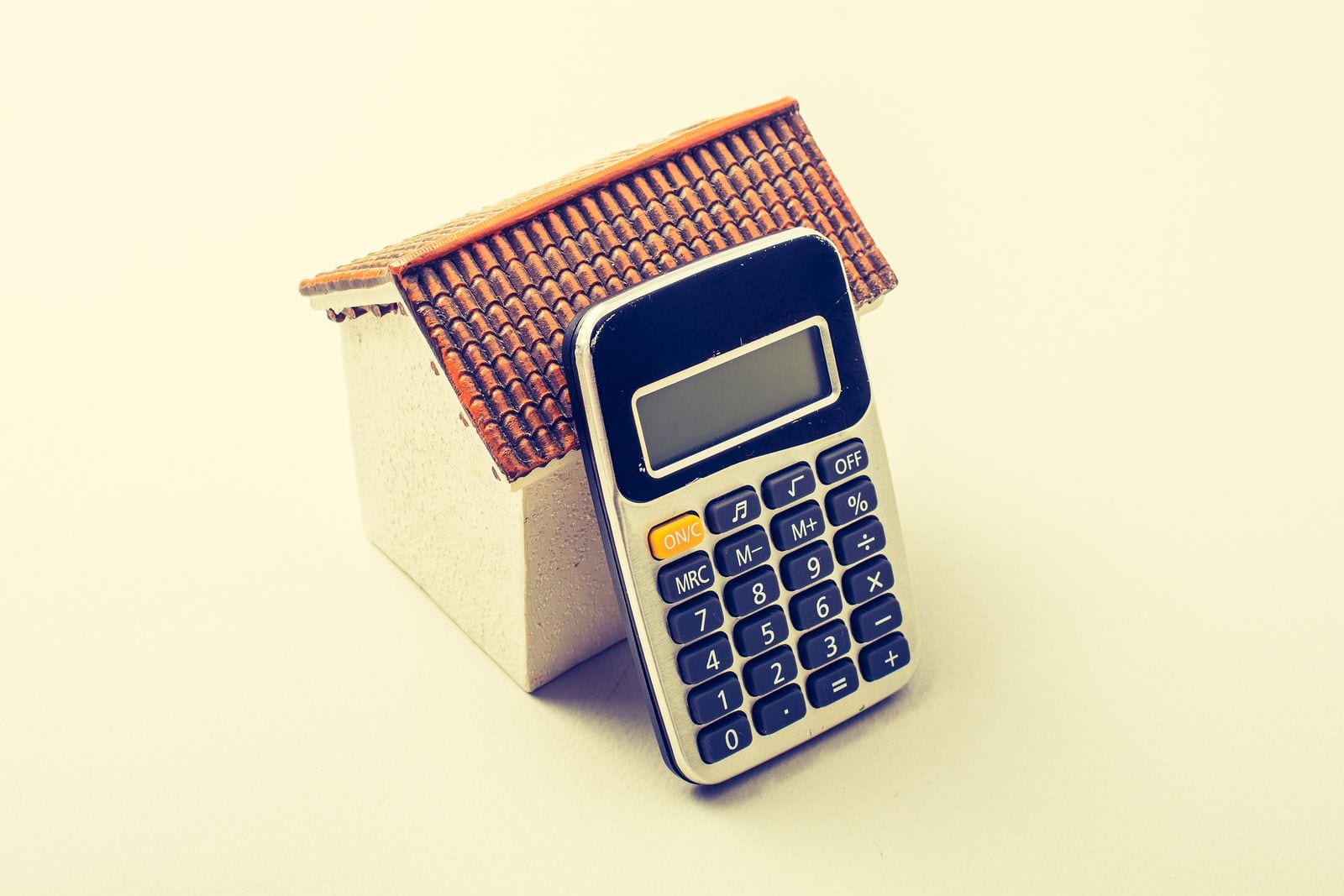 Property Investment Calculators Explained for First-Time Investors